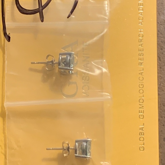 Silver moissanite diamond Earrings - Picture 3 of 6